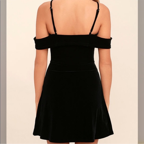 Lulus My Kind Of Romance Black Velvet Off The Shoulder Mini Dress✨ - Picture 2 of 7